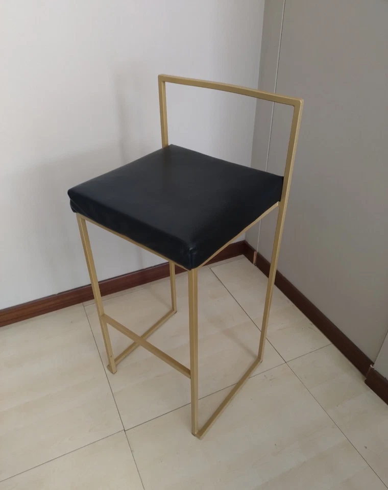 n2 Sgabelli in metallo oro seduta in pelle nera - Immagine 1 di 1