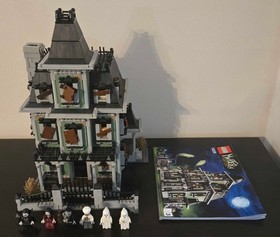 LEGO Monster Fighters: Haunted House (10228) Used with Instructions
