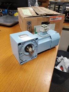 😎 NEW SUMITOMO RNFM009-10L-B-120 HYPONIC DRIVE ELECTRIC GEARMOTOR 120:1 RATIO - Picture 1 of 9