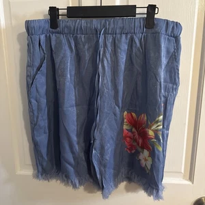 Misslook Women’s Shorts  Raw Hem Floral Design Light Blue Size 3XL - Picture 1 of 13