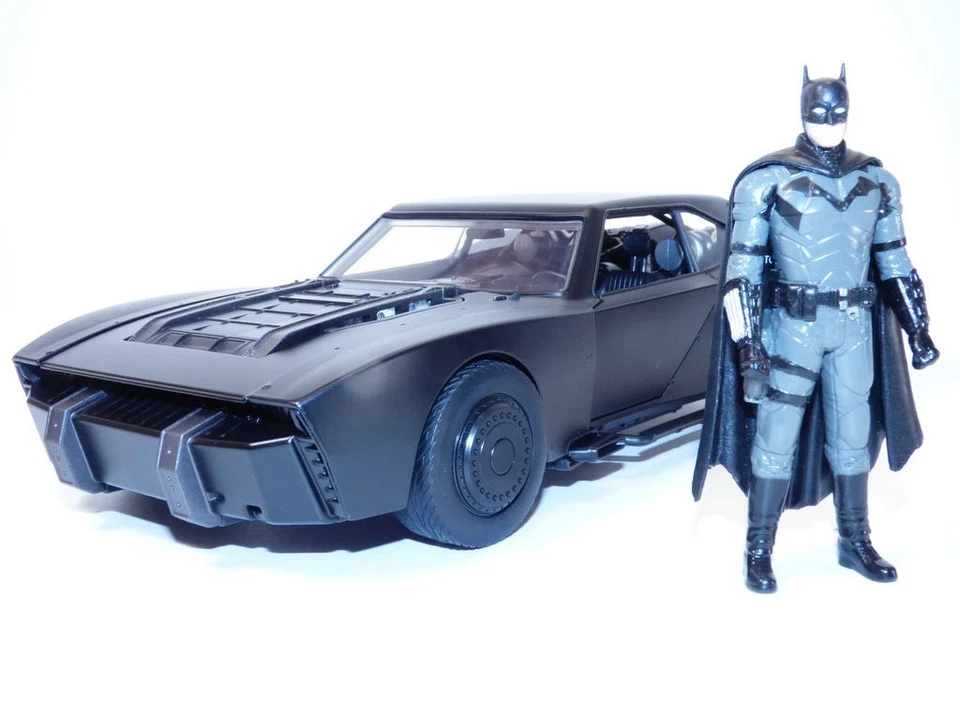 BATMOBILE & Figura Película The Batman 2022 1/18 Dodge Charger Foto 1 de 1