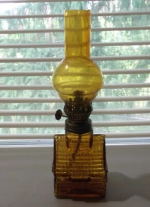 Vintage Small Amber Cabin Hurricane/Oil Lamp Hong Kong 8.5" - Picture 1 of 8