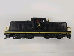 Lionel Postwar O Gauge 628 Northern Pacific 44-Ton Diesel Switcher  - Picture 1 of 7