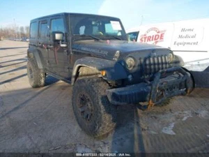 Used Driving Light fits: 2017 Jeep Wrangler Fog-Driving bumper mounted round Rub - Picture 1 of 24