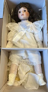 Muñeca de porcelana Franklin Heirloom VICTORIA Littlest Gibson Girl 18 muñeca de porcelana - Imagen 1 de 4