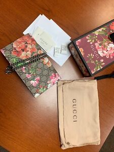 gucci gg bloom wallet