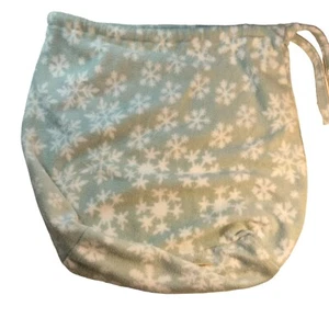 Cudl Duds Fleece Snowflake Drawstring Bag - Picture 1 of 3