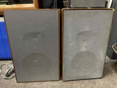 Braun L310 speakers pair - Image 1 of 4