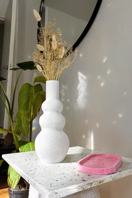 Jarrón Burbuja Alto Texturizado - Jarrón Calabaza Escultural PLA Blanco Micro-Punto Impreso en 3D Foto 1 de 4