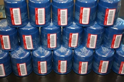 10 Honda Genuine Oil Filters WITH Drain Plug Washer 15400-PLM-A02 NEW SEALED - Image 1 of 4