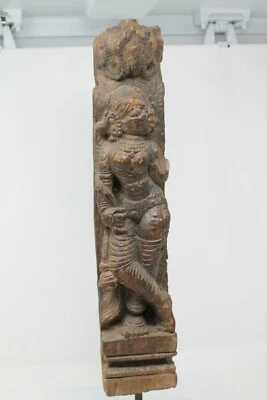 Antiguo panel de pared original tallado a mano de madera para dama del sur de la India NH6374 Foto 1 de 4