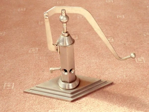 sehr dekorativ: Zigarrenschneider -- Edelstahl - Picture 1 of 6