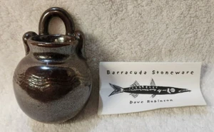 Jarrón de bolsillo de pared de cerámica artística de estudio David A Robinson barracuda gres MA - Imagen 1 de 8