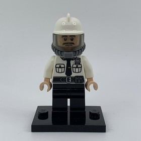 LEGO Security Guard Minifigure Fire Helmet Super Heroes The Batman Movie 70901