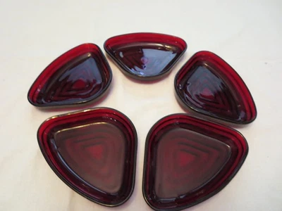 Set of 5 Vintage Anchor Hocking Manhattan Royal Ruby Red Triangular Relish Tray - Image 1 of 3