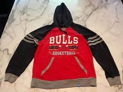 Sudadera con capucha Adidas grande de baloncesto de los Chicago Bulls para hombre Foto 1 de 4