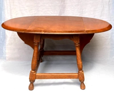 Mesa de centro vintage de madera de arce de mediados de siglo mesa auxiliar de hojas caídas - ¡Rara!! Foto 1 de 3