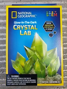 Kit de cultivo de laboratorio de cristal que brilla en la oscuridad de National Geographic - artesanía infantil STEM - Imagen 1 de 8