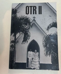 BEYONCE JAY-Z OFFICIAL OTR II WORLD TOUR BOOK PROGRAM Rare ON THE RUN 2 - Picture 1 of 3