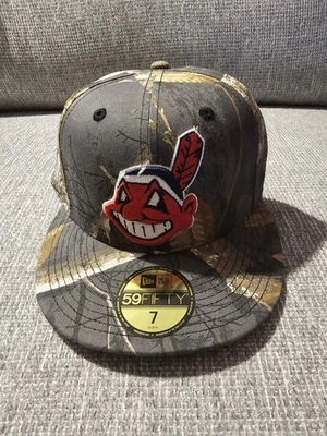 Cleveland Indians tamanho. 7 Black Realtree Stamped New Era Cle. Exclusivo esgotado  - Imagem 1 de 4