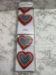 ANILLOS SERVILLETEROS WILLIAMS SONOMA ORGULLOS "CORAZÓN CON CUENTAS". JUEGO DE 4. NUEVO EN CAJA - Imagen 1 de 6