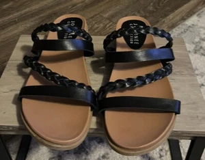 Journee Collection Womens Leather Black Flat Sandals 9M - Picture 1 of 6