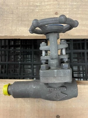 OMB MB-810 Gate Valve 1/2" CL800 FNPT x Male Socket Insert A105N Forged Steel - Image 1 of 4
