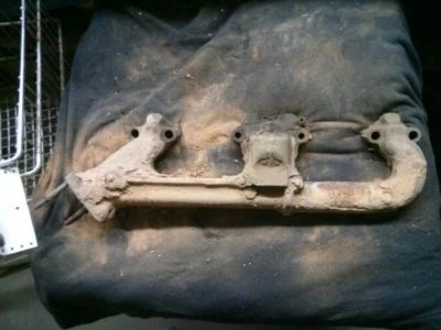 PASSENGER R. EXHAUST MANIFOLD 8-305 FITS 73-87 CHEVROLET FORWARD CONTROL 46299 - Image 1 of 3