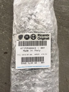 Jeep CHRYSLER OEM 15-18 Renegade Rear Bumper-Plug 5VW91LXHAA - Picture 1 of 2