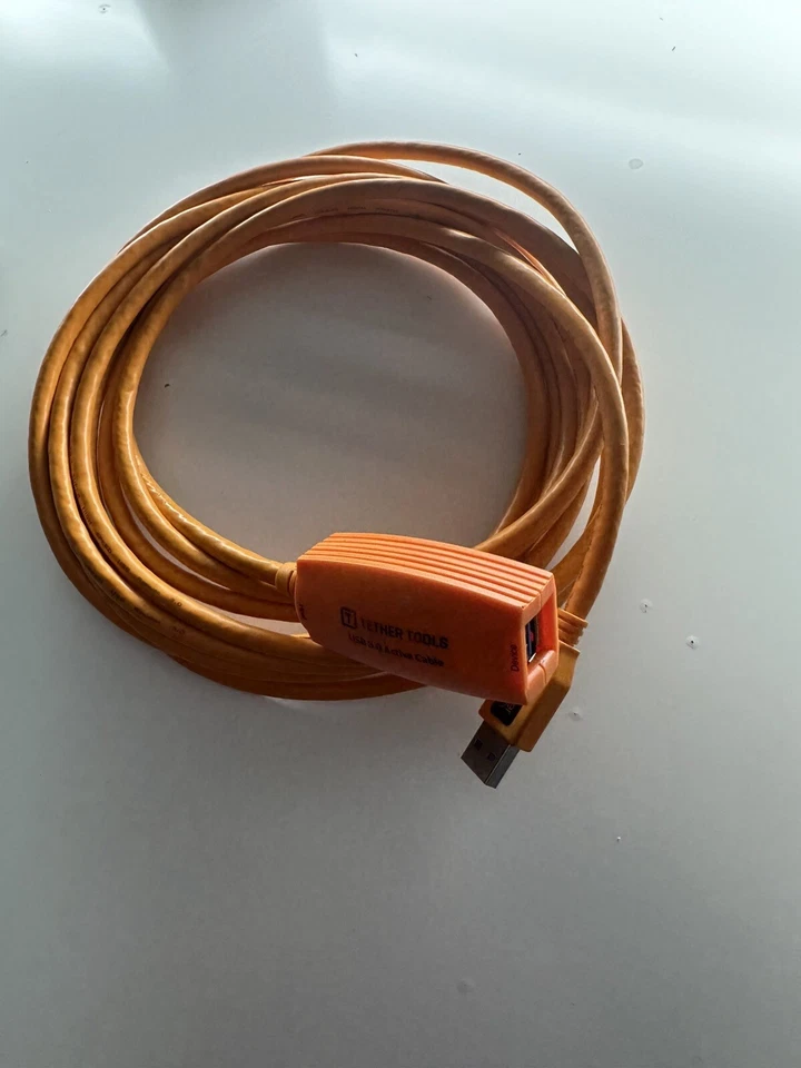 Tether Tools TetherPro 16'/5m USB 3.0 to USB Female Active Extension Cable - Image 1 of 4