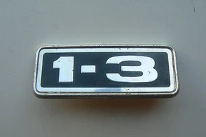 1-3 1.3 sigle embleme logo insigne monogramme voiture en métal aluminium - Picture 1 of 2