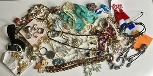 Assorted Estate Fashion Jewelry Lot Most Wearable - Picture 1 of 10
