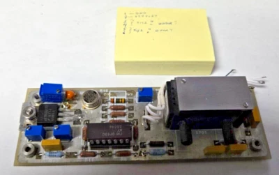 MIL surplus ELECTRONIC DIFFERENTIAL PRESSURE TRANSMITTER w/two setpoints 24VDC - Image 1 of 4