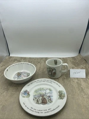 Juego de 3 piezas de guardería Wedgwood MRS TIGGY WINKLE Beatrix Potter Plato Taza Tazón Foto 1 de 4
