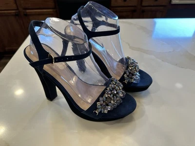 Tacones Lexus azul marino talla 9,5 ligeramente usados N BY NICOLE MILLER Foto 1 de 4