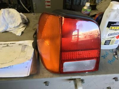 Luz trasera izquierda volkswagen polo 6n 12/1996-09/2000 Foto 1 de 4