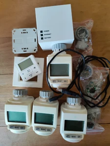 EQ-3 Max! 4 Thermostate BC-RT-TRX-CyG-3, 1 Cube, 1 Wandthermostat, Adapter - Bild 1 von 2