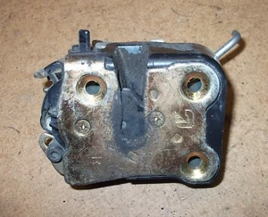 Chrysler PT Cruiser '02 Gasolina 2,0 Cerradura De La Puerta Trasera Derecha - Imagen 1 de 5