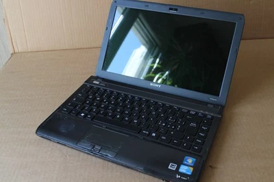 Sony Vaio PCG-51513M i3-CPU Intel HD Graphics 13.3 "1366 x 768 SPARES REPAIRS - Bild 1 von 4