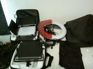 Two Neewer NL660 1 kshioe ring light w 5 Stands - Picture 1 of 4