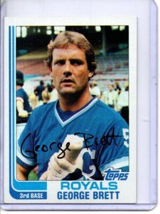 1982 TOPPS #200 GEORGE BRETT KANSAS CITY ROYALS (HALL OF FAMER)