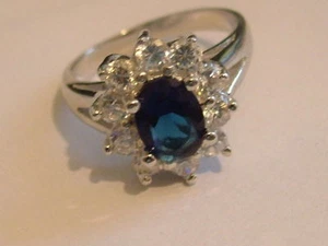 Anillo de Plata Para Compromiso, Boda y Piedras Zafiro Azul y Circonios CZ - Picture 1 of 2