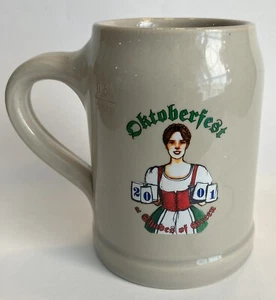 Disney Shades of Green Oktoberfest 2001 Bierbecher - Bild 1 von 4