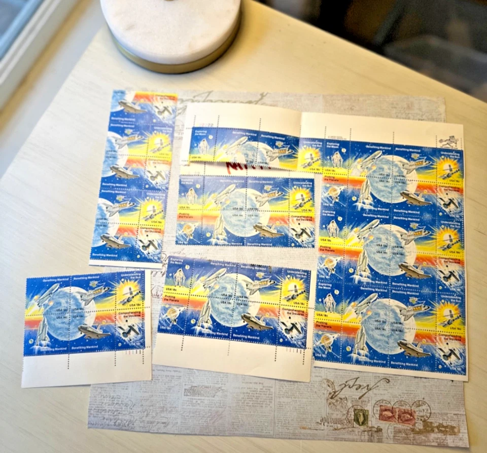 Vintage 1981 space exploration postage stamps, Scott #1912-19 - Image 1 of 4