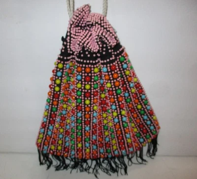 Bolsa casual vintage hippie anos 70 multicolorida com miçangas com cordão frontal 10 x 11 - Imagem 1 de 4