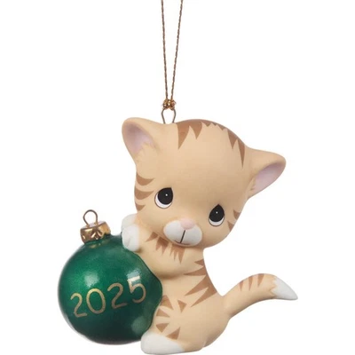 PRECIOUS MOMENTS 2025 Dated CAT Christmas Ornament Purr-fectly Festive 251007 - Image 1 of 4