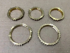 FOR SUZUKI TRANSMISSION SYNCHRONIZER SYNCHRO RING SET SJ413 SAMURAI SIERA DROVER - Picture 1 of 4