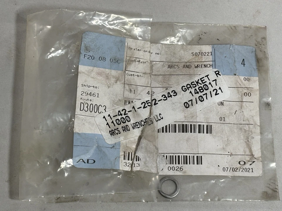 Фитинг масляного троса 11421252343 BMW 528i 530i 535i E36 318i 320i - Изображение 1 из 1