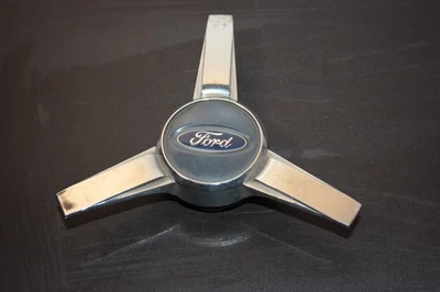 2005-2009 Ford Mustang GT  3-bar star wheel center cap 4R33-1A096-FB spinner - Imagem 1 de 4