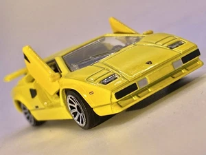 Majorette🔥Lamborghini Countach LP400 - Yellow  1:56 (3") no Package - Picture 1 of 10